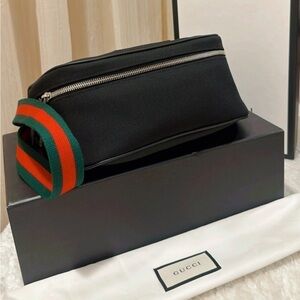💯% Authentic Gucci Black Techno Canvas Belt Bag✨